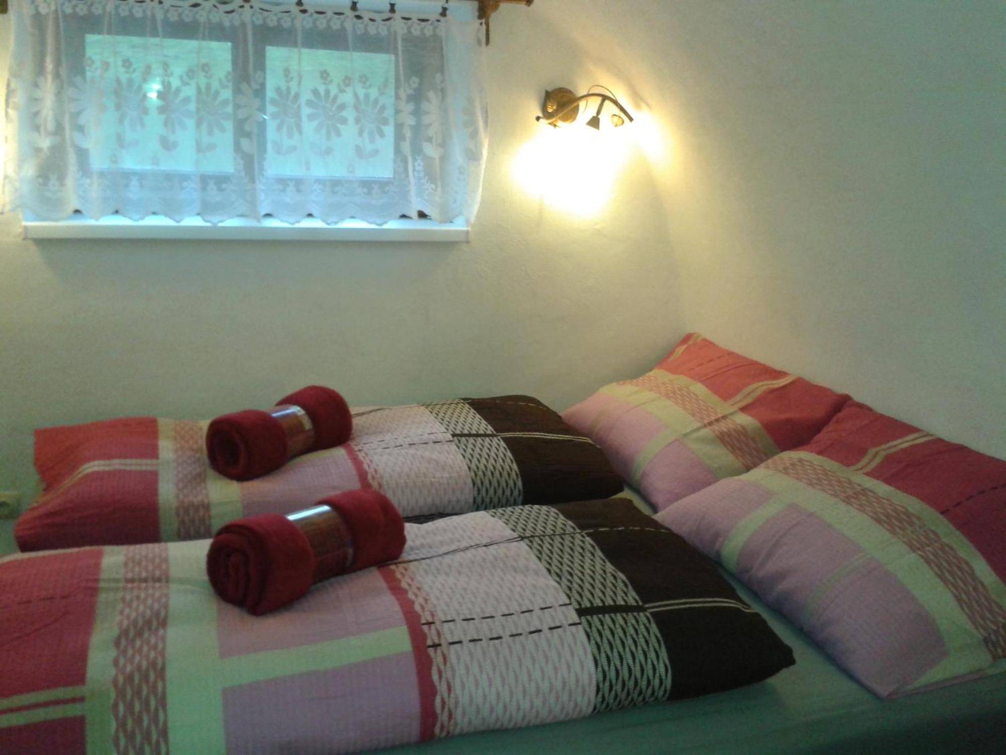 Zemianska Kuria Vachtar Hotell Kralova Lehota Rum bild