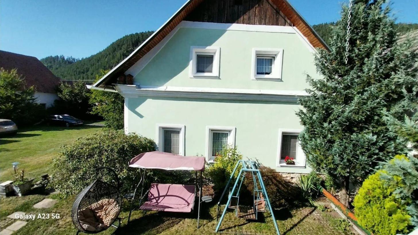 Zemianska Kuria Vachtar Hotell Kralova Lehota Exteriör bild